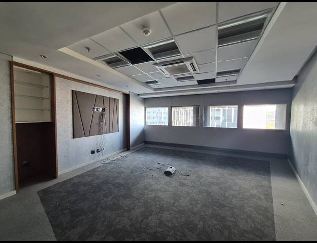 801M² OFFICE TO LET IN SANDTON CENTRAL
